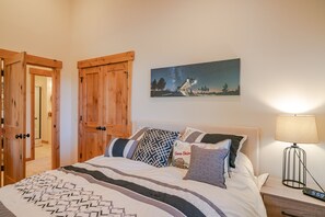 4 室のベッドルーム、WiFi、ベッドシーツ