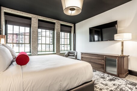 Bottleworks Hotel - Image 57