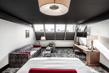 Bottleworks Hotel - Image 47