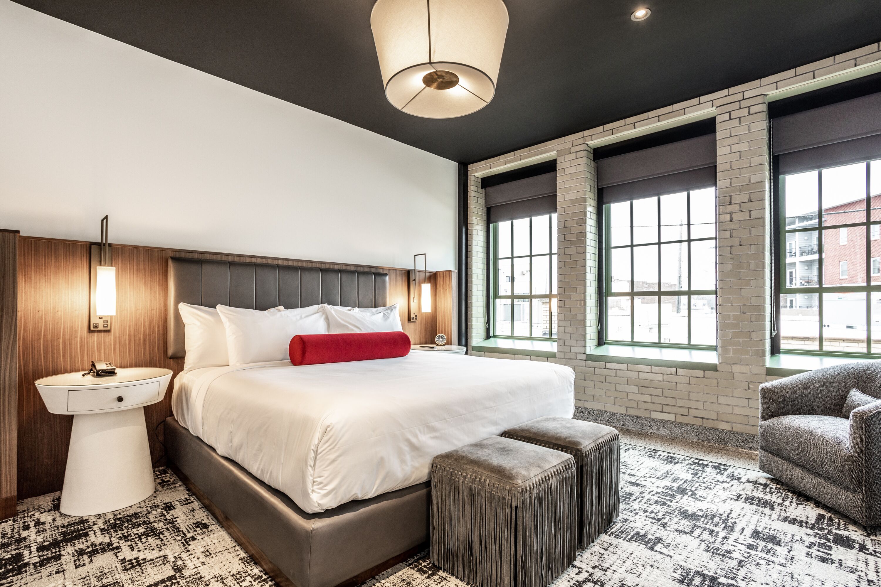 1 bedroom, premium bedding, minibar, in-room safe