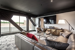 Penthouse, 1 très grand lit et 1 canapé-lit | Coin séjour