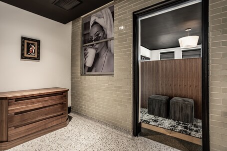 Bottleworks Hotel - Image 50