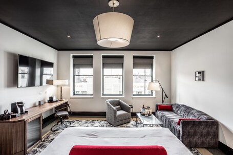 Bottleworks Hotel - Image 20