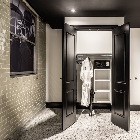 Bottleworks Hotel - Image 46