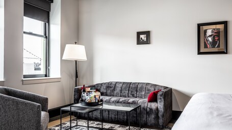 Bottleworks Hotel - Image 41