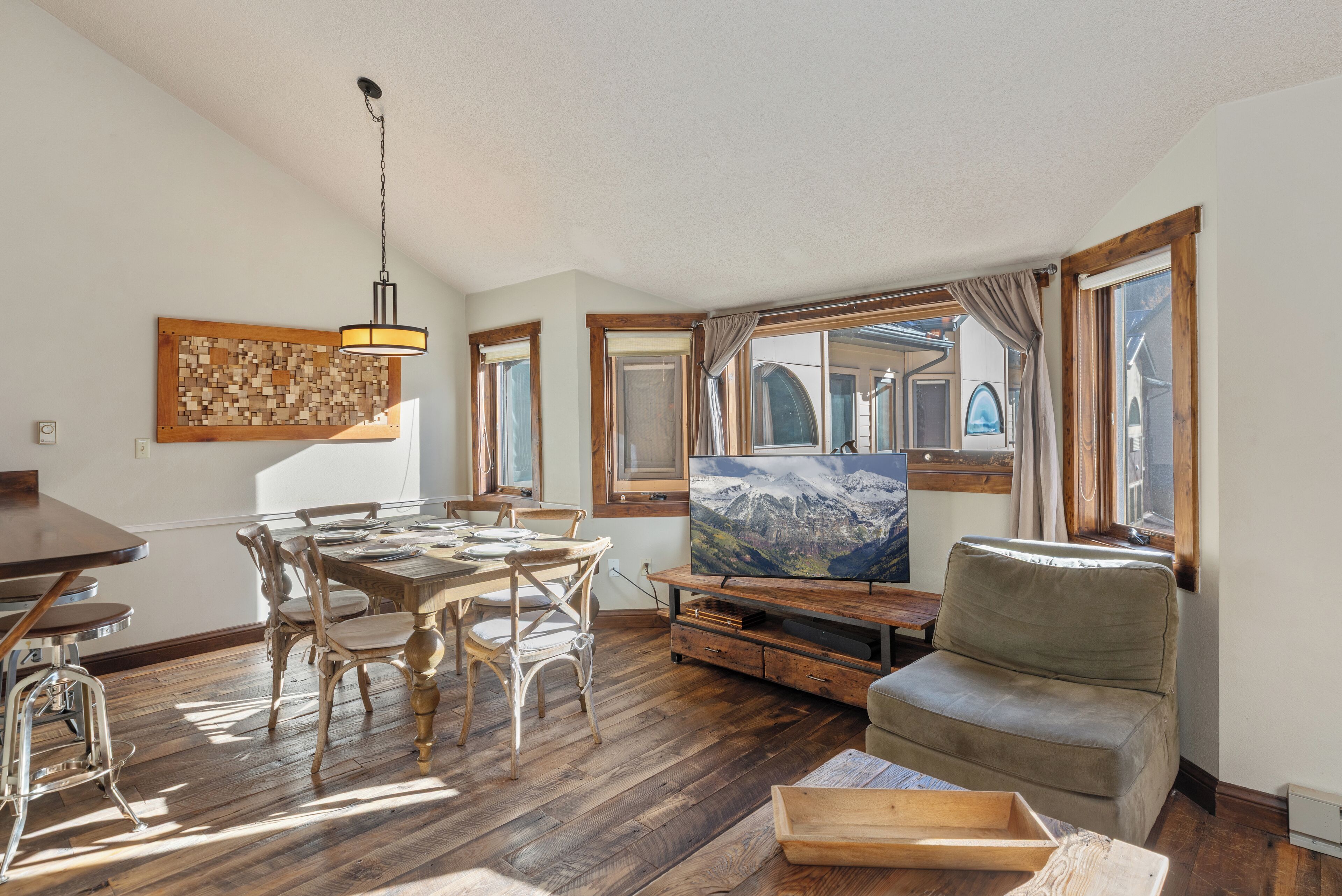 المنشأة من الداخل