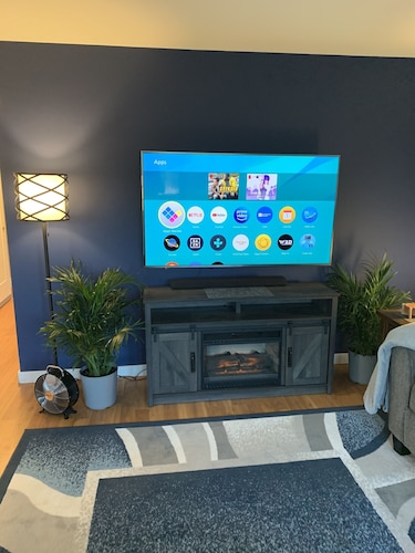  accessible- parkside gem-3 bdm corefloor home-pet friendly.