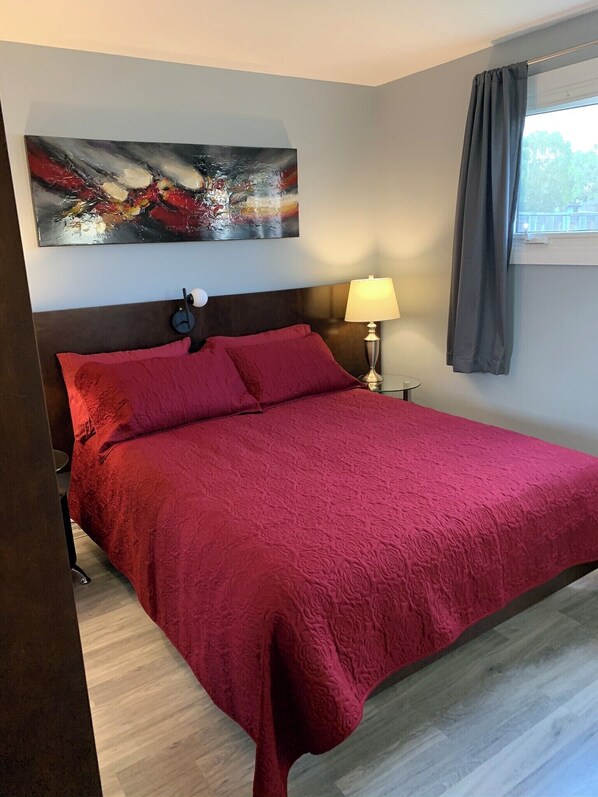 4 bedrooms, iron/ironing board, travel cot, free WiFi