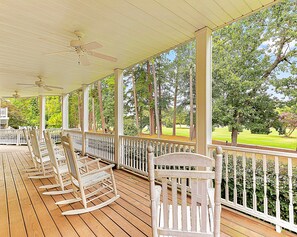 Terrace/patio - 4 Bedroom 4.5 Baths, Sleeps 8 on course #5   (Pinehurst)