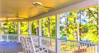 4 Bedroom 4.5 Baths, Sleeps 8 on course #5