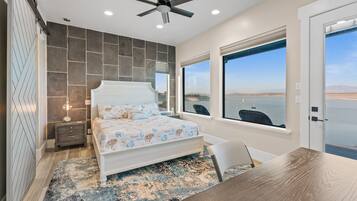 8 Schlafzimmer, Schreibtisch, kostenloses WLAN, Bettwäsche