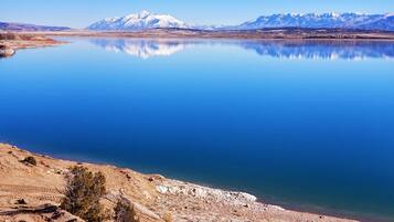 Am Strand, Liegestühle, Strandtücher
