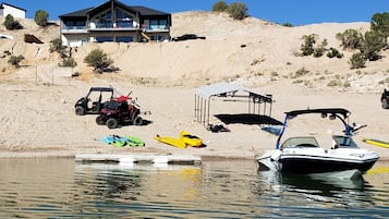 Am Strand, Liegestühle, Strandtücher