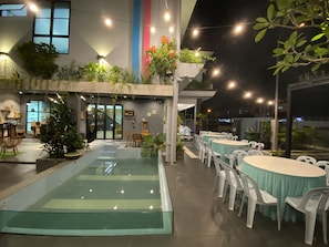 Pool - OneRiimba Garden View Residence. Private Pool. Jacuzzi. Karaoke. 5mins Legoland (Johor Bahru)