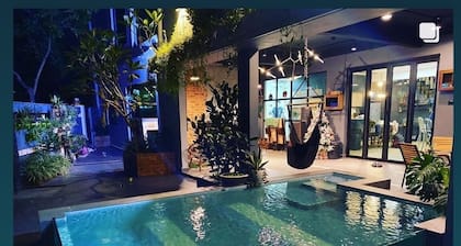 OneRiimba Garden View Residence. Private Pool. Jacuzzi. Karaoke. 5mins Legoland