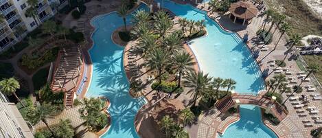 Piscine couverte, piscine extérieure