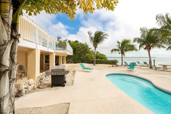 屋外ダイニングエリア