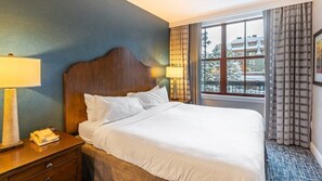 2 bedrooms, iron/ironing board, travel cot, WiFi