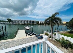 Property grounds - Newly-Renovated, Waterfront House, Deck, Pool, Dock...EASY Walk to the Beach (Indian Rocks Beach)