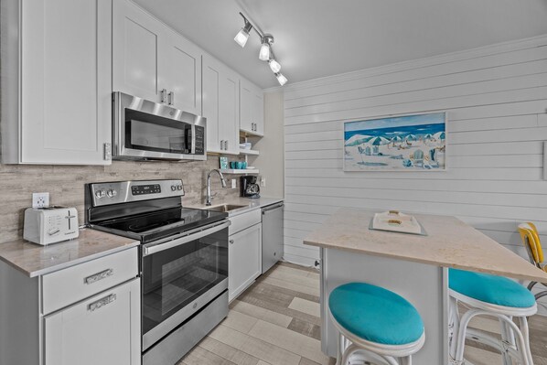 Fridge, microwave, oven, stovetop