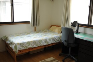 Western Room No.1 | Free WiFi
