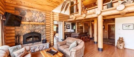 TV, fireplace, DVD player