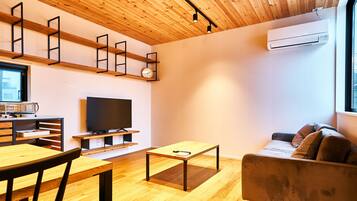 43-inch flat-screen TV with digital channels, TV, Netflix