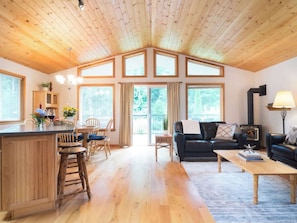 Smart TV, fireplace, video games, offices