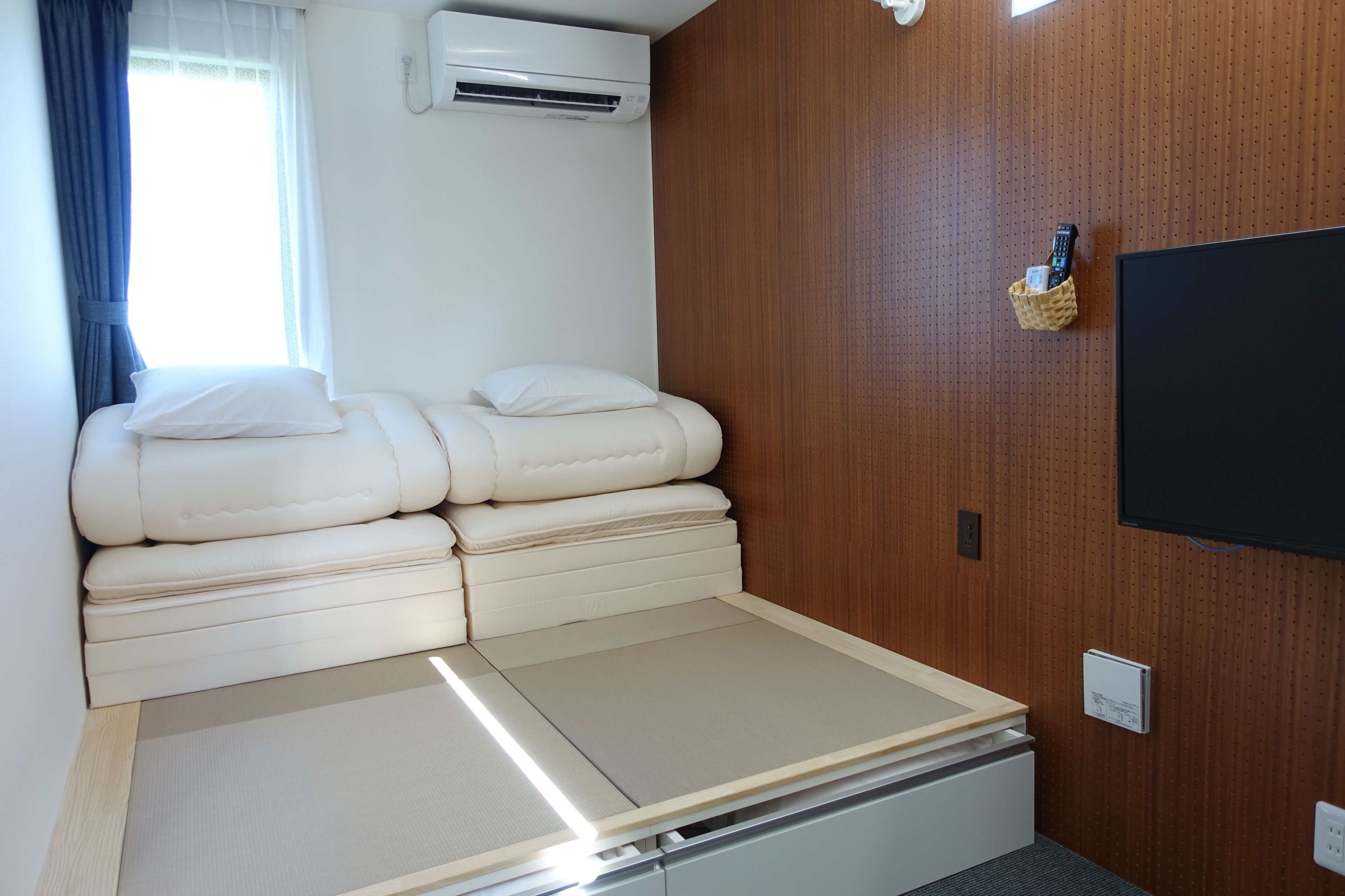 family quadruple room, non smoking (check-in is not available after 11pm) | 1 bedroom, free wifi, bed sheets