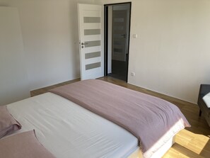 2 bedrooms, free WiFi, bed sheets
