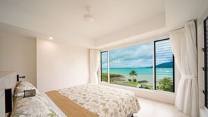 Apartment | 4 bedrooms, free WiFi, bed sheets - Sur La Mer Four Bedroom (Airlie Beach)