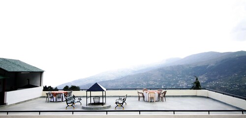 Vardaan Hotels - PatniTop