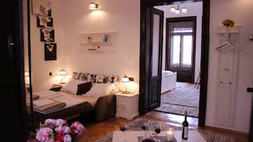 2 chambres, fer et planche à repasser, Wi-Fi, draps fournis