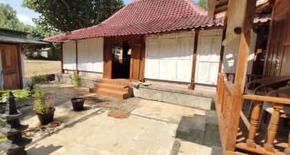 Limasan Mbah Darmo