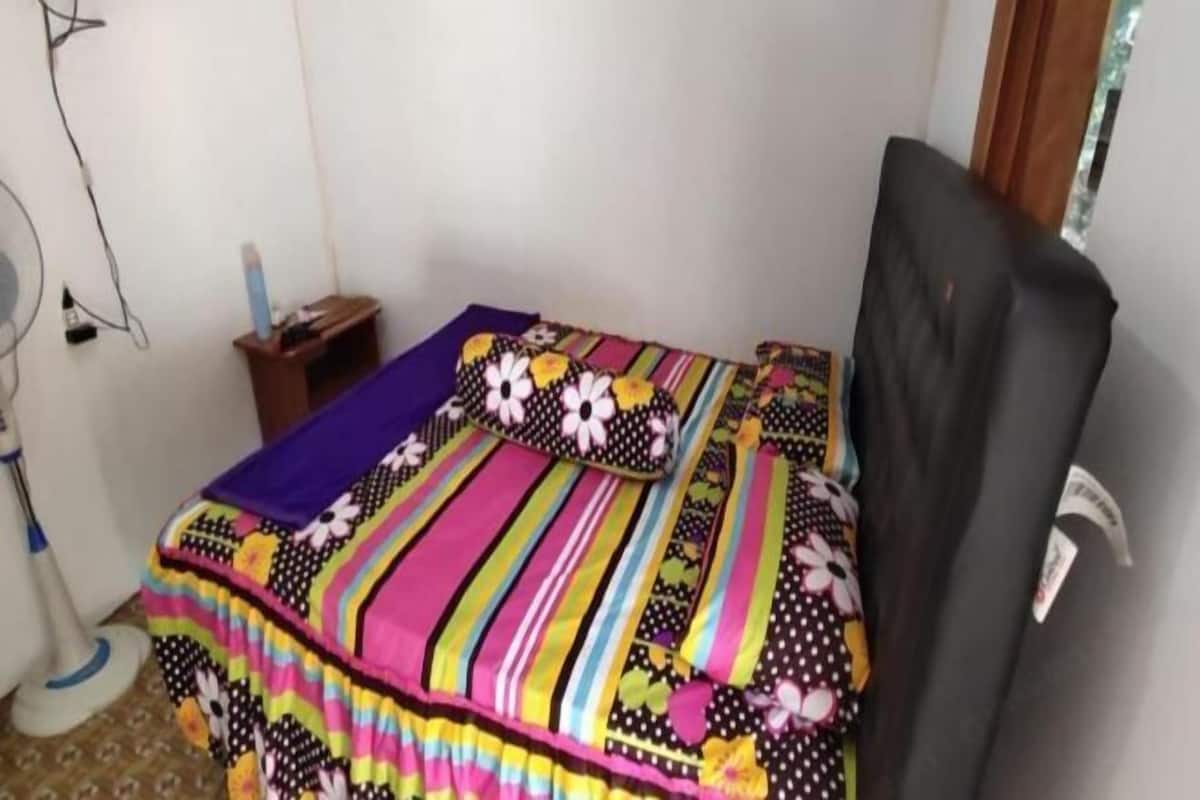 Desk, bed sheets