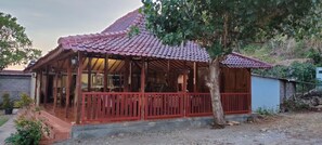 Exterior - Limasan Mbah Darmo (Tepus)