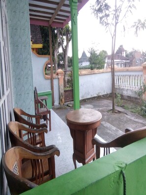 Exterior detail - Anggun Homestay - Hostel (Banyuwangi)