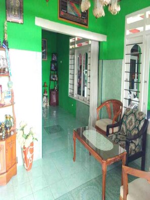 Interior detail - Anggun Homestay - Hostel (Banyuwangi)
