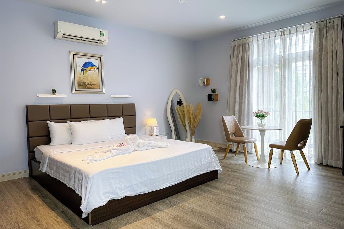 ห้องสวีท | มินิบาร์, โต๊ะทำงาน, พื้นที่ทำงานแบบใช้แล็ปท็อป, Wi-Fi ฟรี