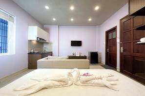 Rom – deluxe | Minibar, skrivebord, skrivebord for bærbar PC og wi-fi (inkludert)