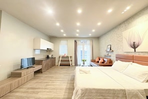 ห้องสวีท | มินิบาร์, โต๊ะทำงาน, พื้นที่ทำงานแบบใช้แล็ปท็อป, Wi-Fi ฟรี