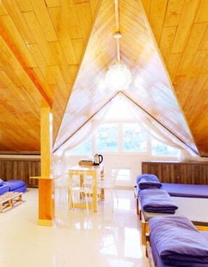 Minibar, desk, iron/ironing board, free WiFi - (Da Lat)