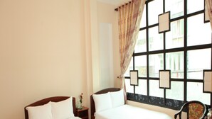 Firemannsrom | Skrivebord, skrivebord for bærbar PC, wi-fi (inkludert) og sengetøy