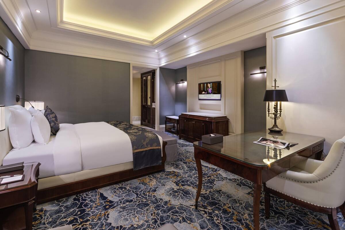Habitación ejecutiva, 1 cama de matrimonio grande | Cortinas opacas, wifi gratis, ropa de cama