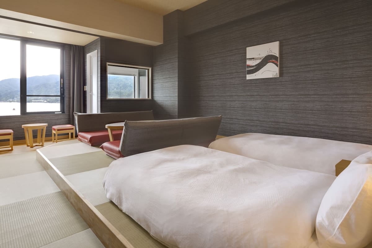 executive twin room, non smoking, sea view (separated bath and toilet) | free wifi, bed sheets