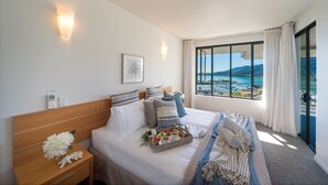 Unclassified image, 4 of 22, button - The Hamptons on Airlie (Airlie Beach)