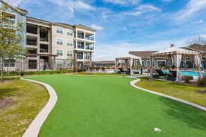 Exterior - Fully Furnished Pool View Apartment in Tomball, TX (Tomball)