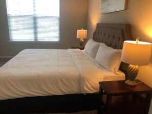 2 bedrooms, iron/ironing board, WiFi