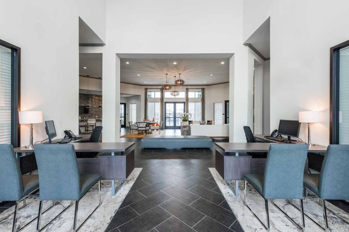 Photo 45 of Luxurious Apartment Living in Tomball, TX