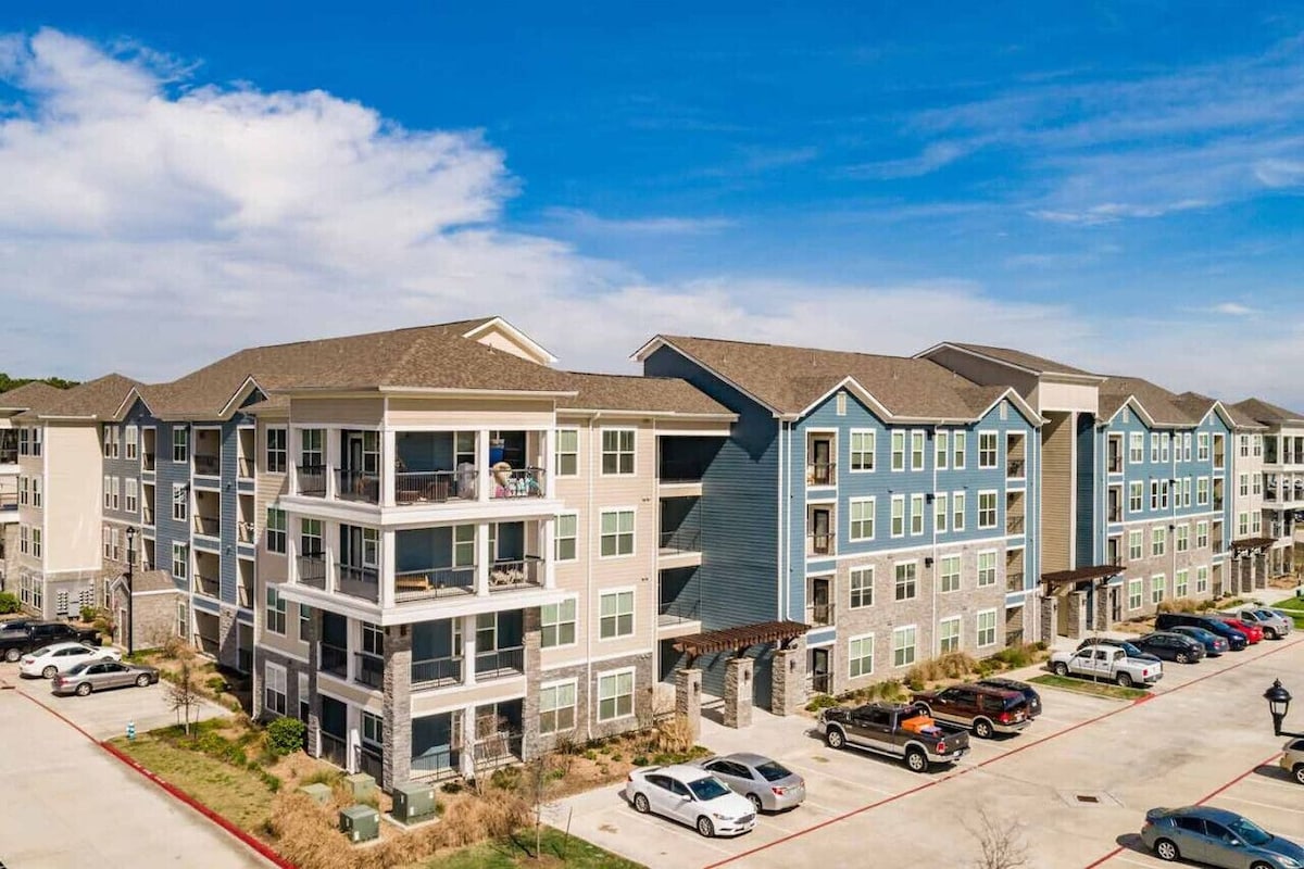 Photo 17 of Luxurious Apartment Living in Tomball, TX